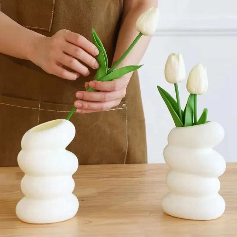 1Pc Plastic Spiral White Vase