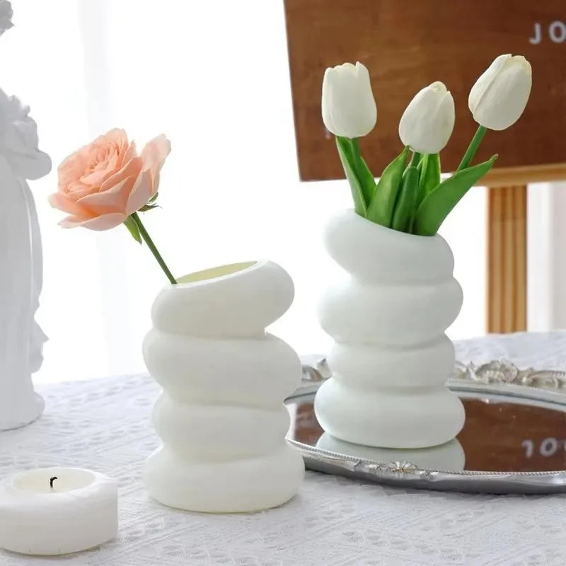 1Pc Plastic Spiral White Vase